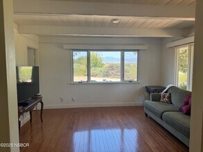 724 N Refugio Rd in Santa Ynez, CA - Building Photo - Building Photo