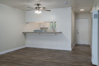Sierra Gardens in Roseville, CA - Foto de edificio - Interior Photo