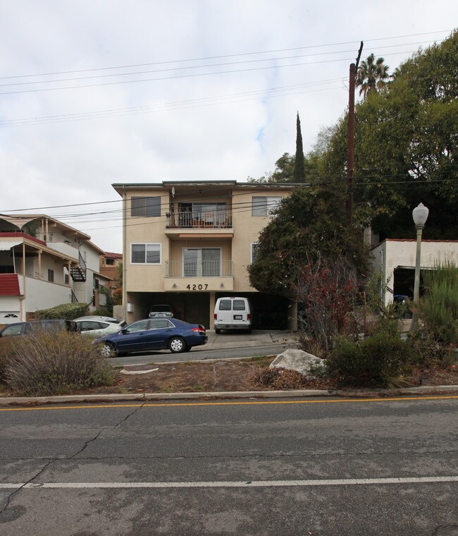 4207 Franklin Ave in Los Angeles, CA - Building Photo - Building Photo