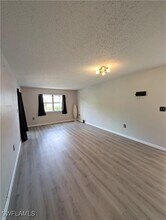 3401 Winkler Ave in Ft. Myers, FL - Building Photo - Building Photo