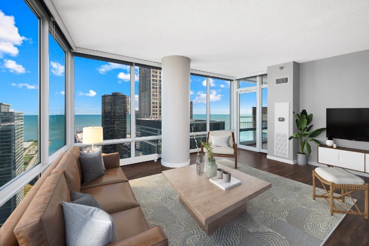 346 E Grand Ave in Chicago, IL - Building Photo