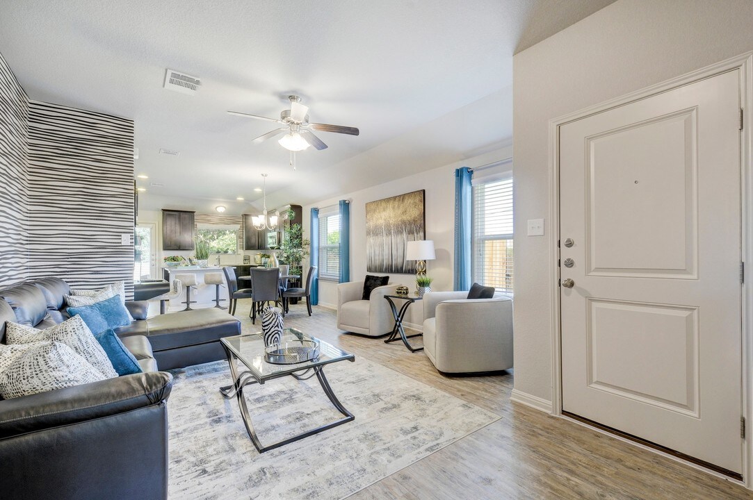 Walden Square in Pflugerville, TX - Building Photo