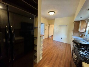 46 Bromfield Rd, Unit 1 in Somerville, MA - Building Photo - Building Photo
