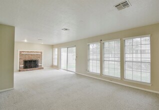 419 S Starboard St in Crosby, TX - Building Photo - Building Photo