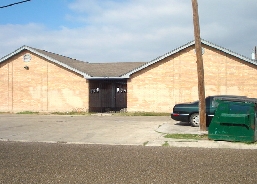 910 W Cherokee Ave in Pharr, TX - Foto de edificio