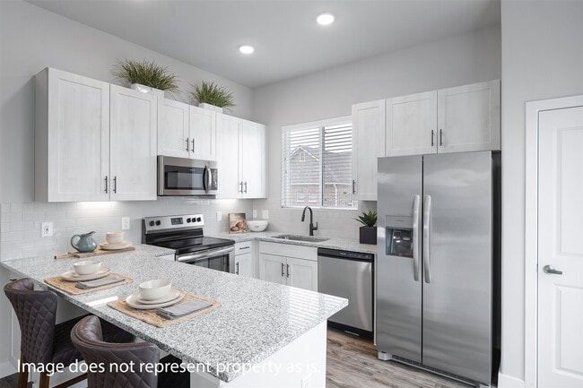 property at 5553 Lockhart Ln