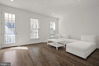 608 Mayer Pl in Lancaster, PA - Foto de edificio - Building Photo