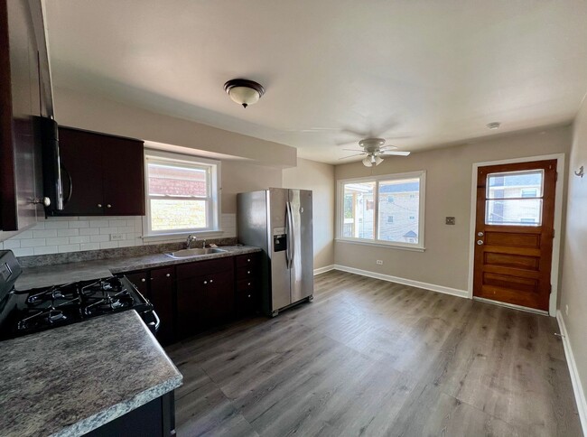 7544 Brown Ave in Forest Park, IL - Building Photo - Building Photo