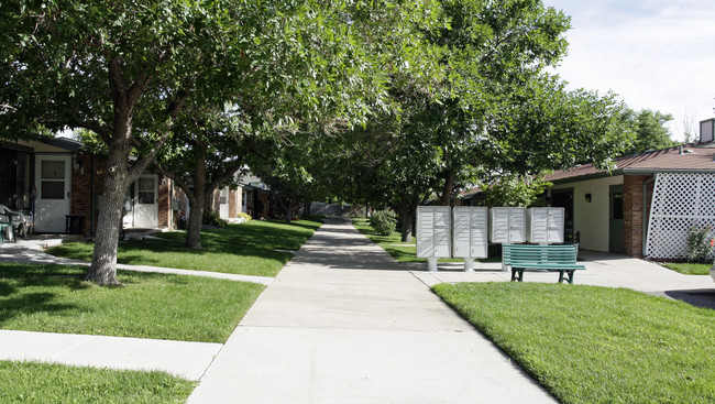 Squire Village Apartments in Northglenn, CO - Building Photo - Building Photo