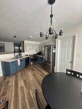 1097 N Cedar Blvd in Cedar City, UT - Foto de edificio - Building Photo