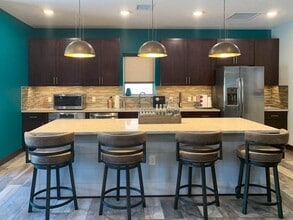 North Pointe Villas in Lincoln, NE - Foto de edificio - Building Photo
