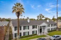 MONTICELLO APARTMENT HOMES- FULLY UPGRADED... in Riverside, CA - Foto de edificio - Building Photo