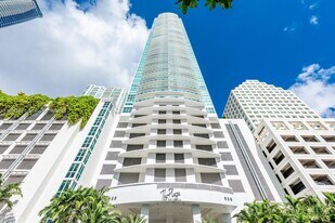950 Brickell Bay Dr, Unit 1103 in Miami, FL - Building Photo