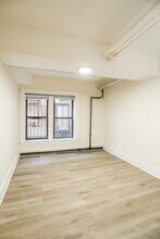 7445 N Greenview Ave, Unit 104 in Chicago, IL - Building Photo - Building Photo