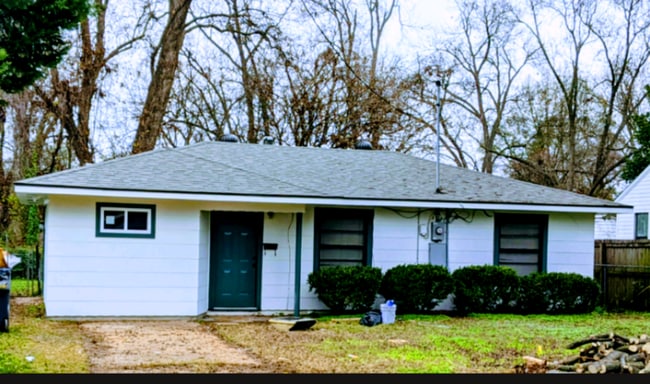 1115 Boone St in Bossier City, LA - Building Photo - Building Photo