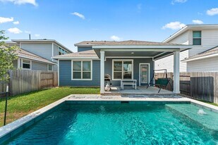 8512 McKamy Dr in Austin, TX - Building Photo