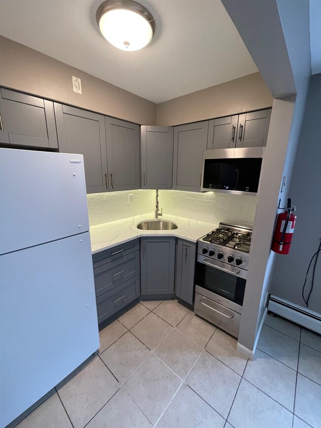 property at 17 68th St