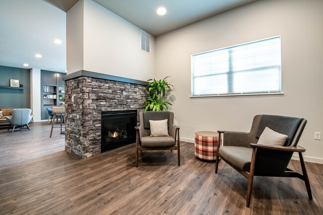 Sugar Creek Commons Apartments in Verona, WI - Building Photo - Lobby