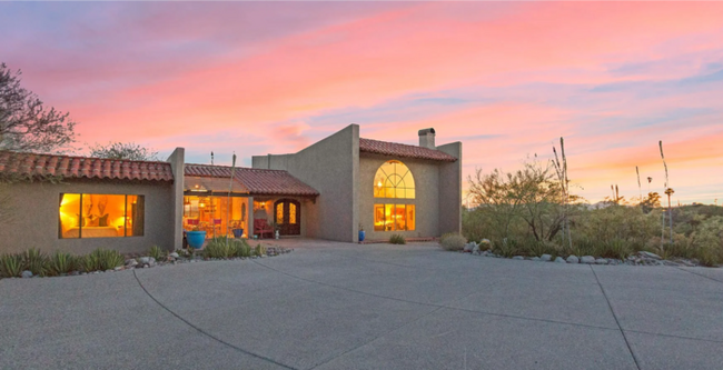 property at 4030 E Camino de la Bajada