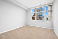 2010 W Pierce Apartments in Chicago, IL - Building Photo - Interior Photo