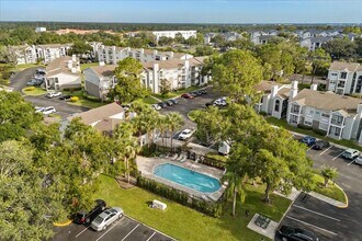 2550 N Alafaya Trail in Orlando, FL - Building Photo - Building Photo
