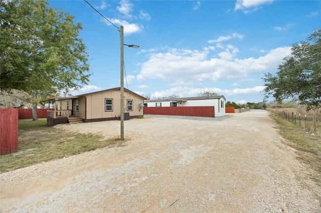 3001 FM 360 Rd in Rosenberg, TX - Building Photo - Building Photo