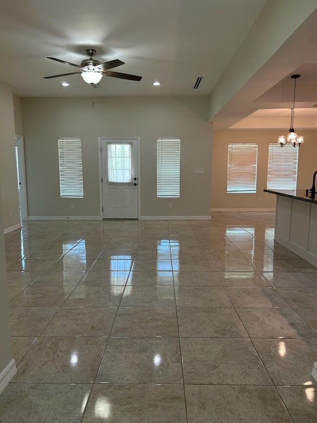 2933 Zeb Dr in Brownsville, TX - Building Photo - Building Photo