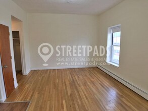 176 N Beacon St in Boston, MA - Building Photo - Building Photo