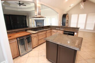 7950 Riviera Ct in Beaumont, TX - Foto de edificio - Building Photo