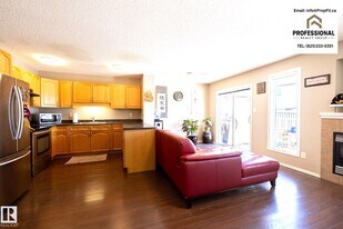 1863 119 St SW in Edmonton, AB - Building Photo