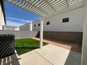 983 S 4380 W in Hurricane, UT - Building Photo - Building Photo