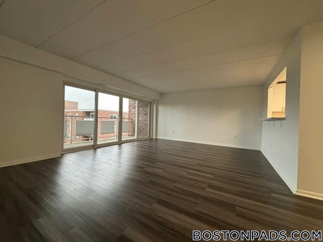 51 Hill Rd in Belmont, MA - Building Photo - Building Photo