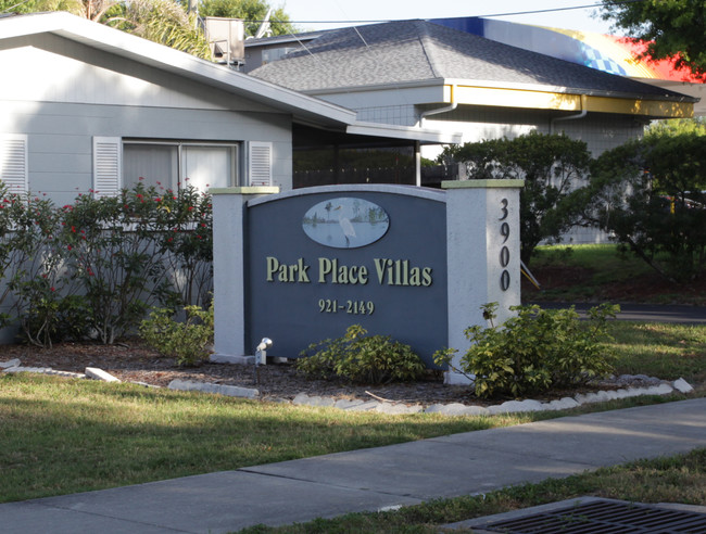 Park Place Villas in Sarasota, FL - Building Photo - Building Photo