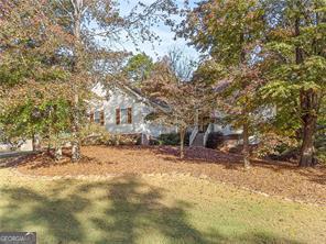 127 Dumar Ln in Hoschton, GA - Building Photo