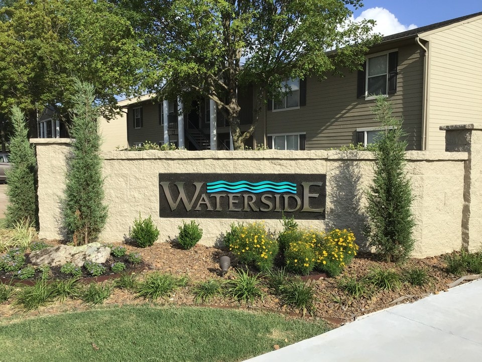 Waterside Apartments in Bentonville, AR - Foto de edificio