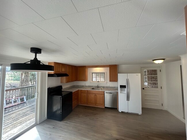 1520 Harvey Ln in Pottstown, PA - Foto de edificio - Building Photo