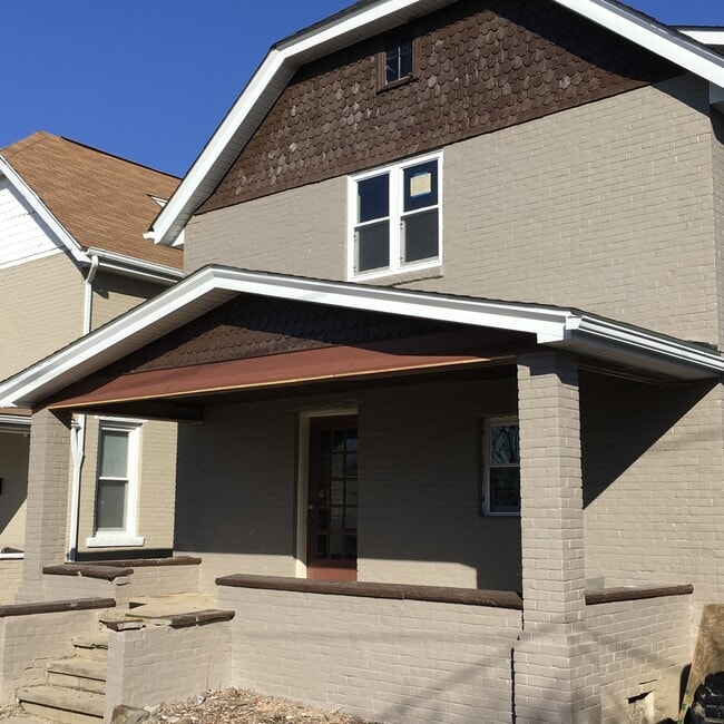 property at 752 3rd St