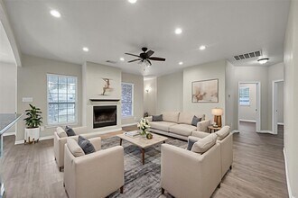 3429 Nottingham Ln in Montgomery, TX - Building Photo - Building Photo