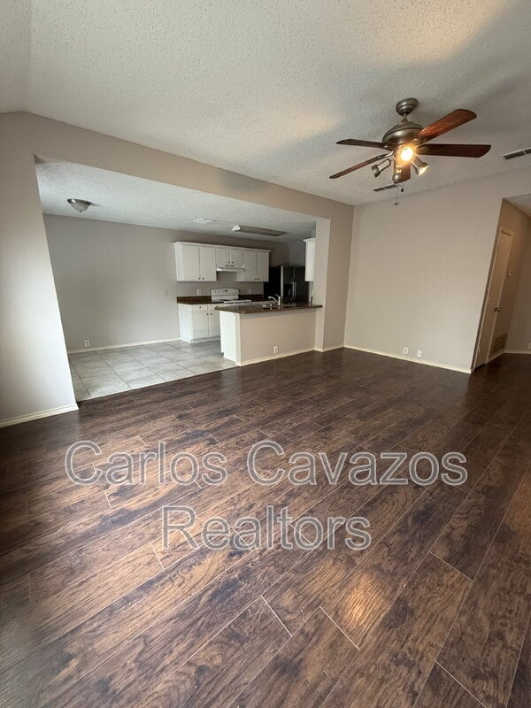 1013 Springcreek Dr in Denton, TX - Building Photo - Building Photo