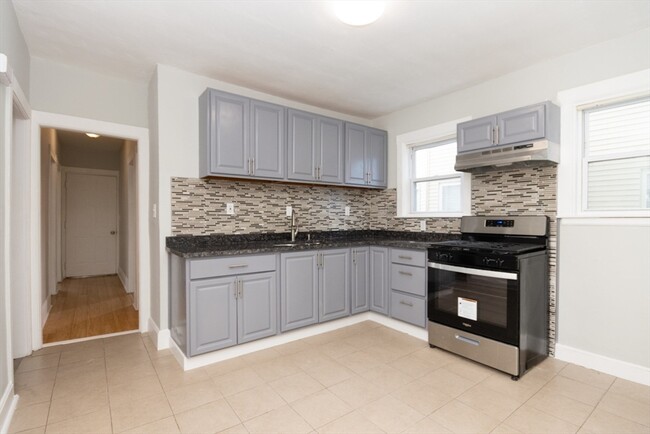 35 Torrey St in Boston, MA - Building Photo - Building Photo