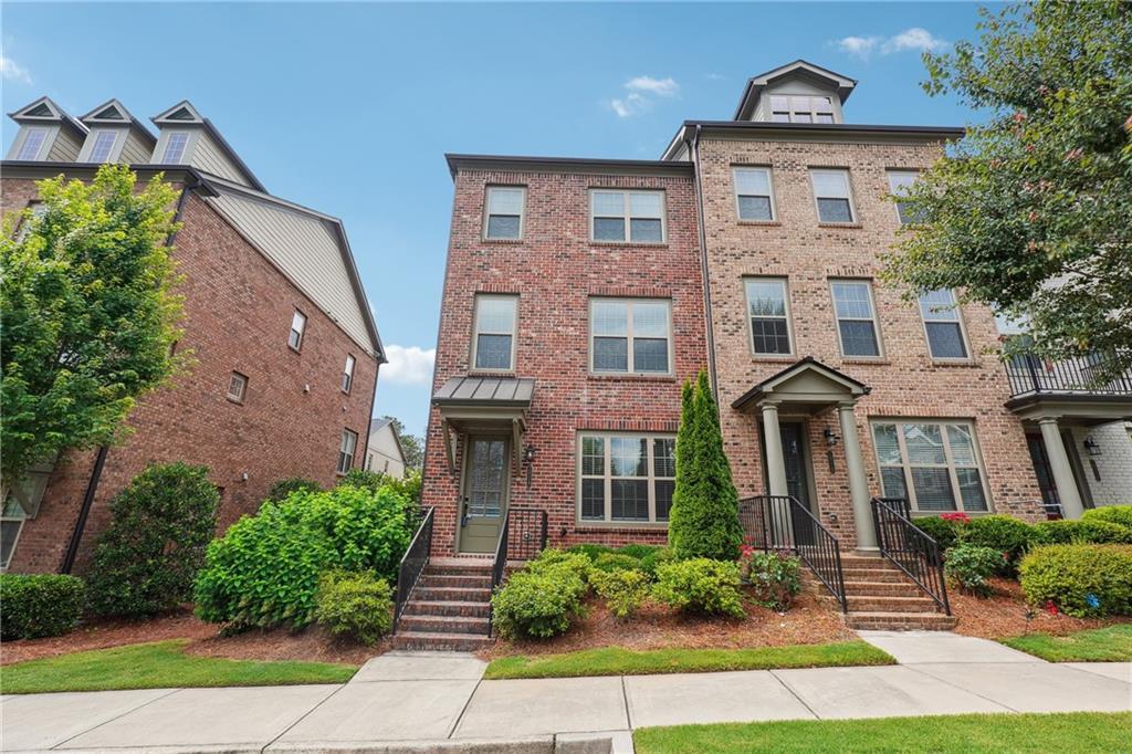 10117 Windalier Wy in Roswell, GA - Building Photo