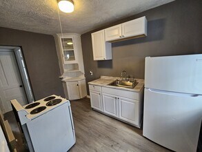 2818 E 127th St in Cleveland, OH - Building Photo - Building Photo