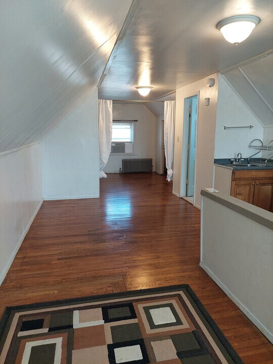 22719 Murdock Ave in Queens Village, NY - Foto de edificio