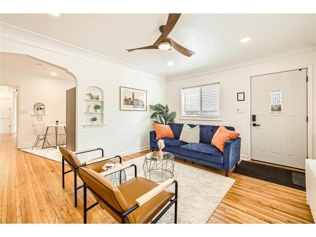 3805 France Ave S in Minneapolis, MN - Building Photo - Building Photo