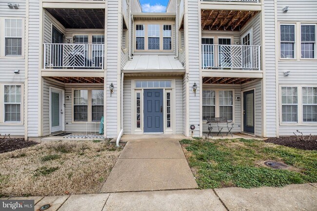 700 Orchard Overlook, Unit 301 in Odenton, MD - Foto de edificio - Building Photo