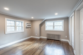 The East Hill in Tenafly, NJ - Building Photo - Interior Photo