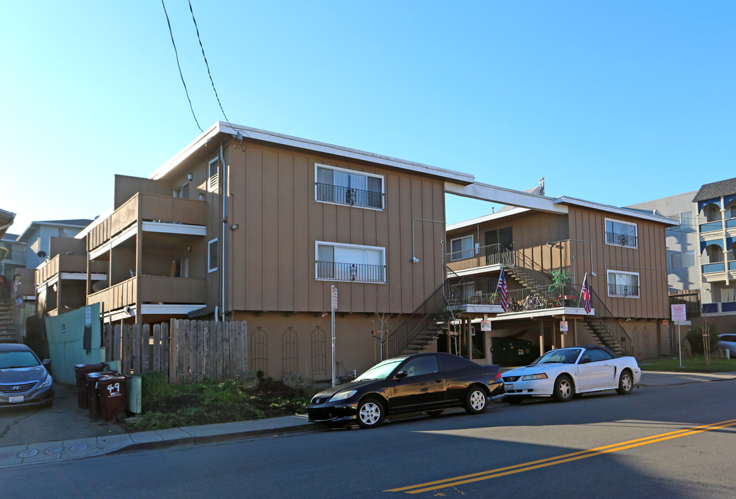 Windsor Apartments in Hayward, CA - Building Photo