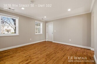 3878 9th St SE in Washington, DC - Foto de edificio - Building Photo