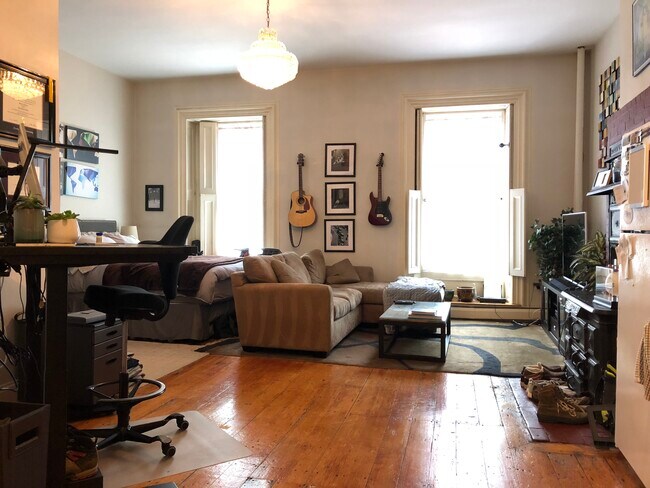 109 Beacon St, Unit 4A