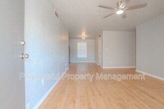 4712 N Sterling Ave in Warr Acres, OK - Building Photo - Building Photo